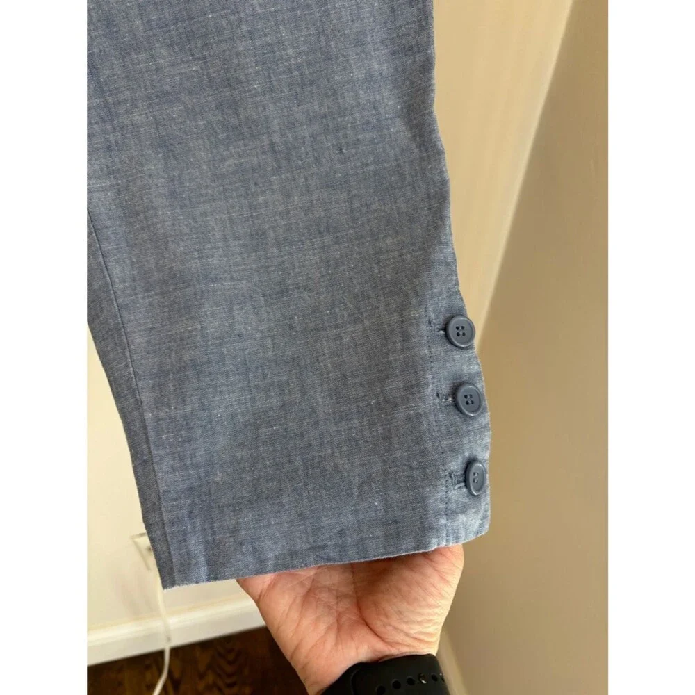 Talbots Women's perfect crop 100% cotton Blue Chambray Capri pants size 12P EUC